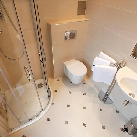 Anyday Aparthotel 3*